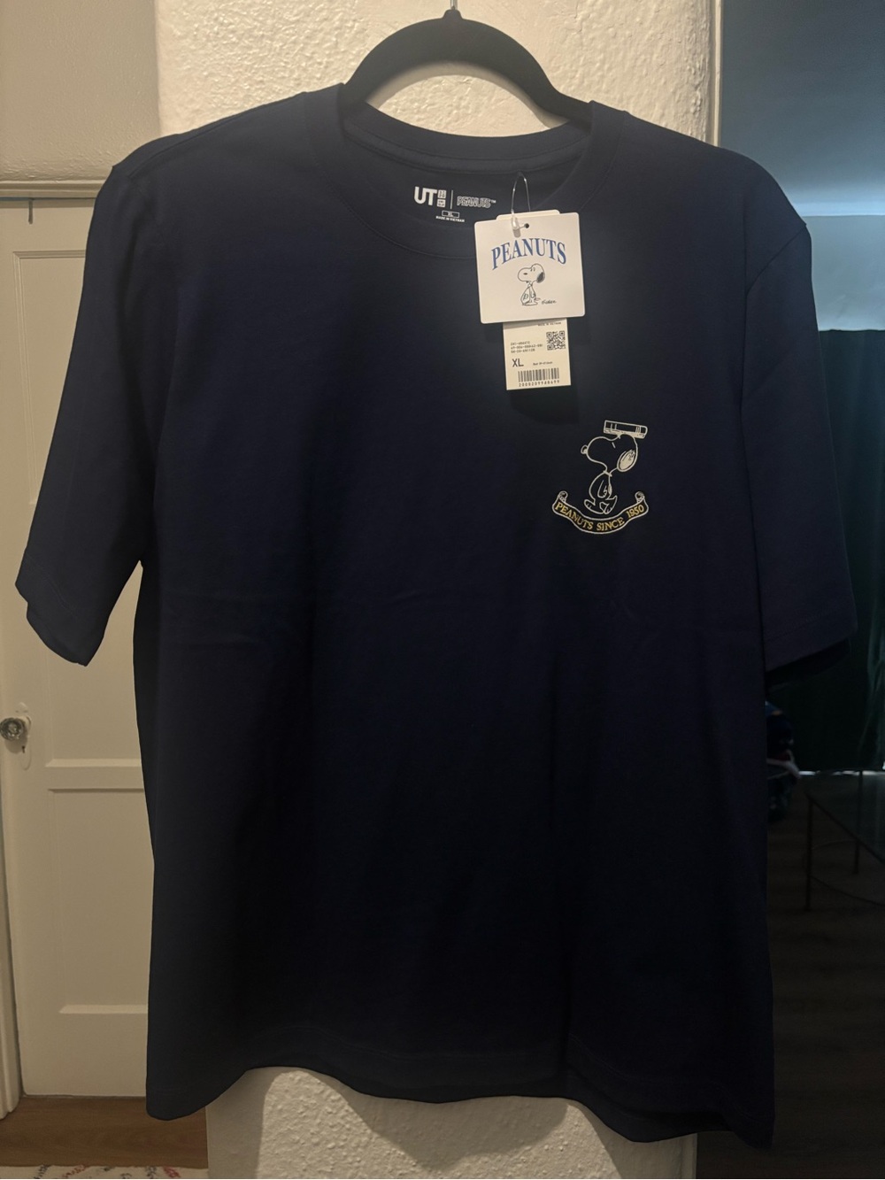 Uniqlo Navy Peanuts Snoopy Chest Graphic Tee